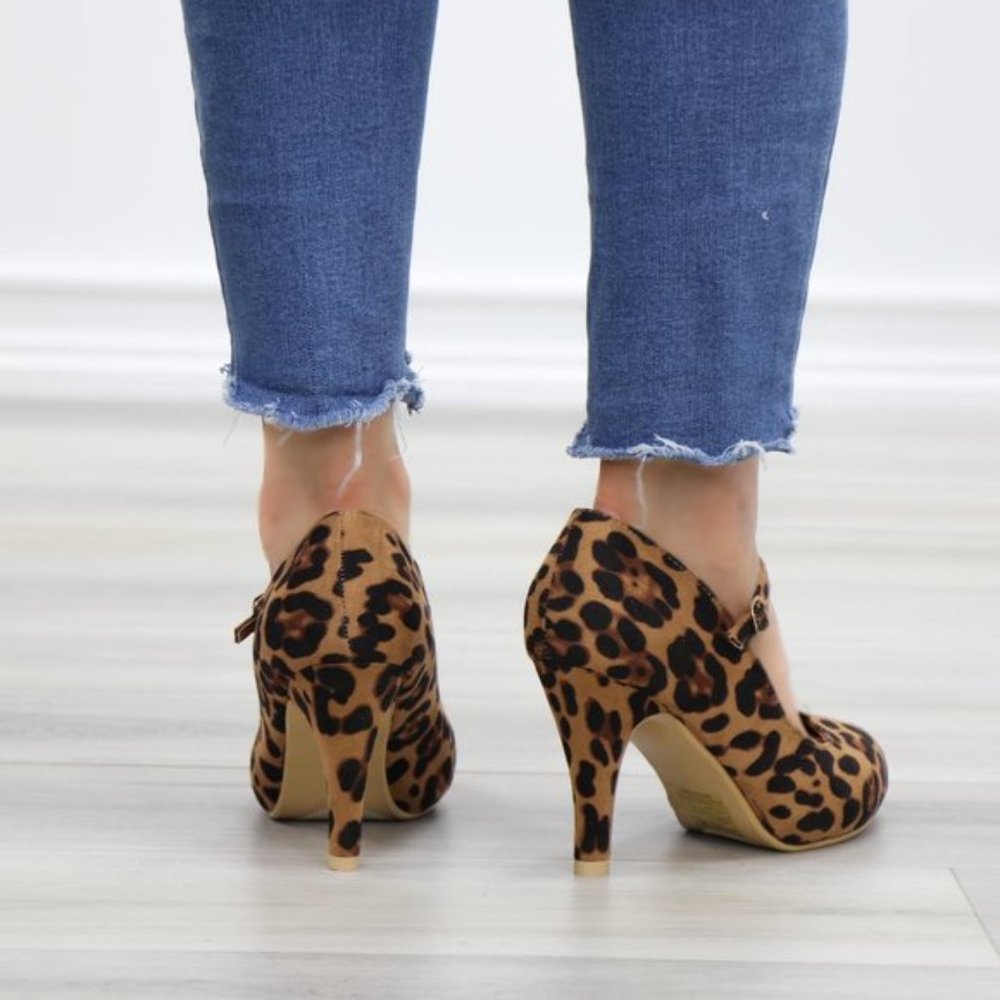 Leopard Suede Low Heel Rockabilly Pumps - Picture 11 of 14
